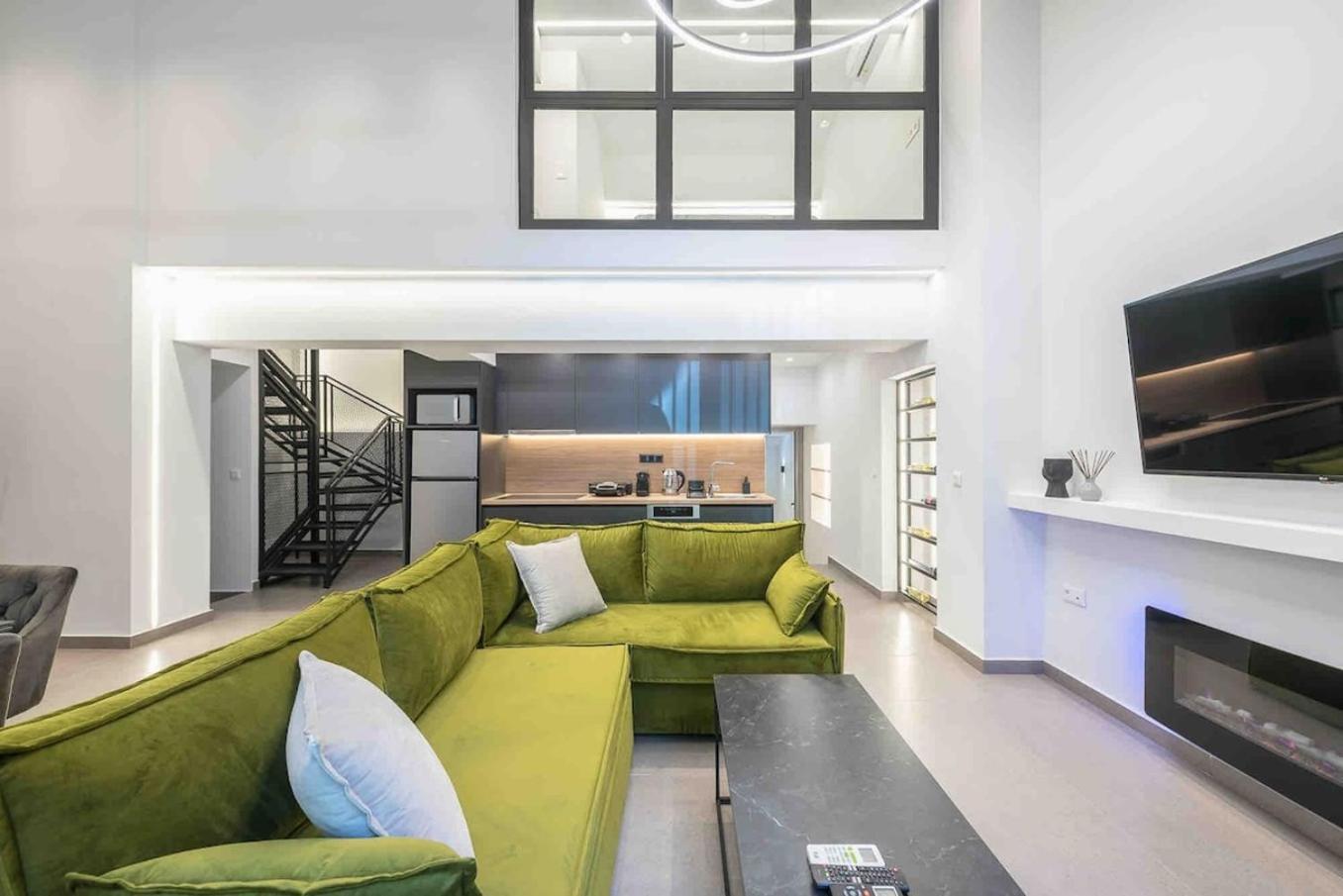 Stylish Loft In Apartment