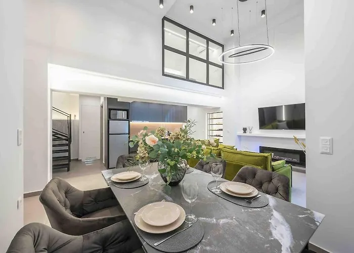 Stylish Loft In Athens